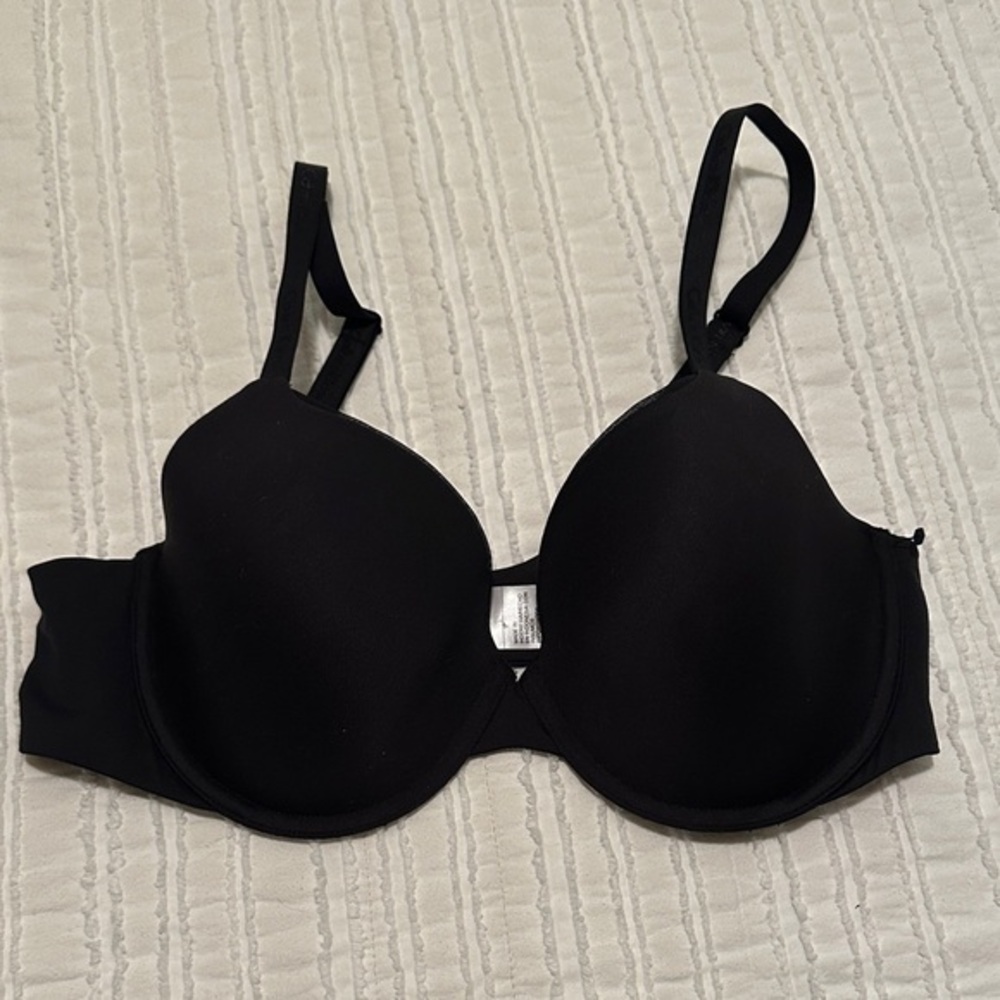 Calvin Klein 38B Black T-Shirt Bra Smooth Underwire Full Coverage NWOT